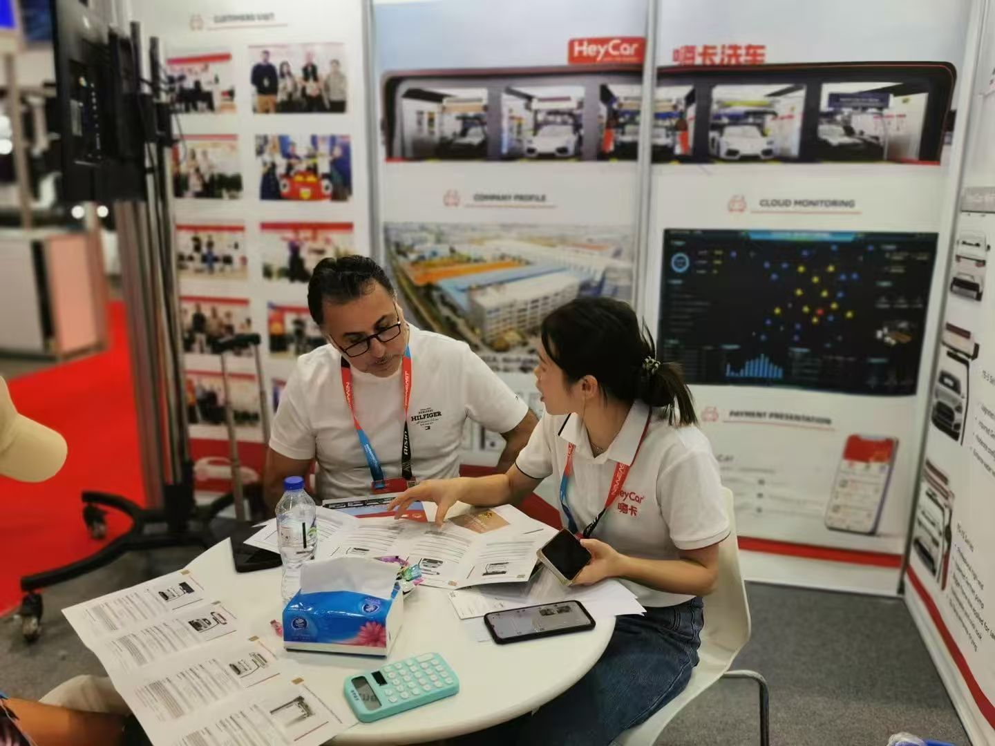 嗨卡洗车机 2025 迪拜汽配展展台现场